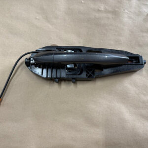 2015-2023 Ford Mustang RH Passenger Side Door Handle J7