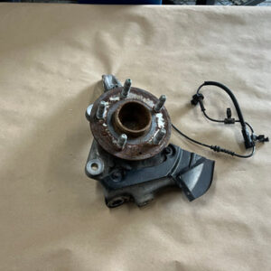 2016-2024 Chevrolet Camaro ZL1 SS RH Passenger Side Front Spindle Knuckle Hub GM