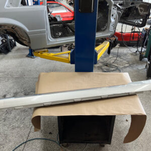 2010-2015 Chevrolet Camaro SS LH Driver Side Skirt Molding Silver