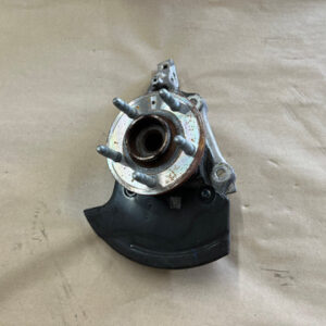 2010-2015 Chevrolet Camaro SS LH Driver Side Front Spindle Knuckle Hub GM