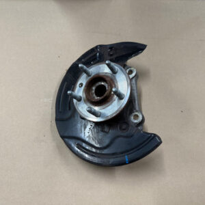 2010-2015 Chevrolet Camaro SS LH Driver Front Spindle Knuckle Hub GM